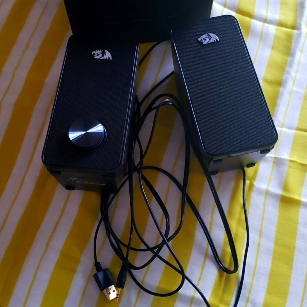 RED DRAGON. NEW STEREO GAMING SPEAKER - Picture 2 of 2
